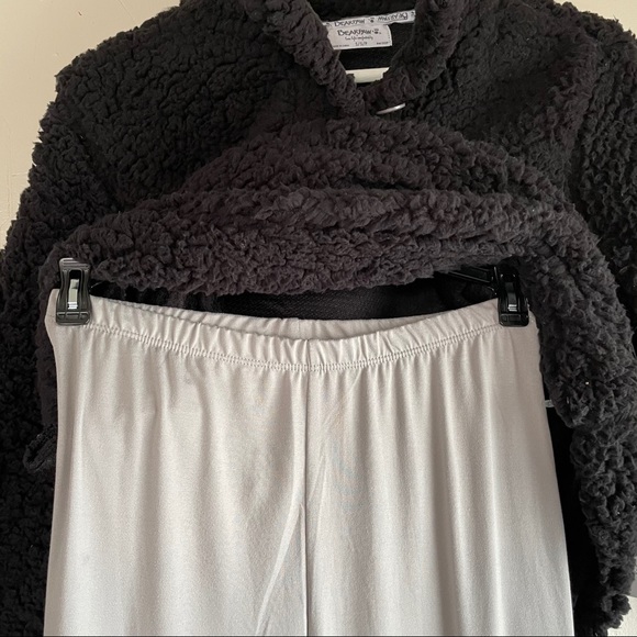 BEARPAW 2-piece Sherpa Pullover with Printed Legging - Picture 12 of 14